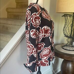 Black and Bronze Large Floral Pattern Long Cuffed Sleeves Button Closure in Back